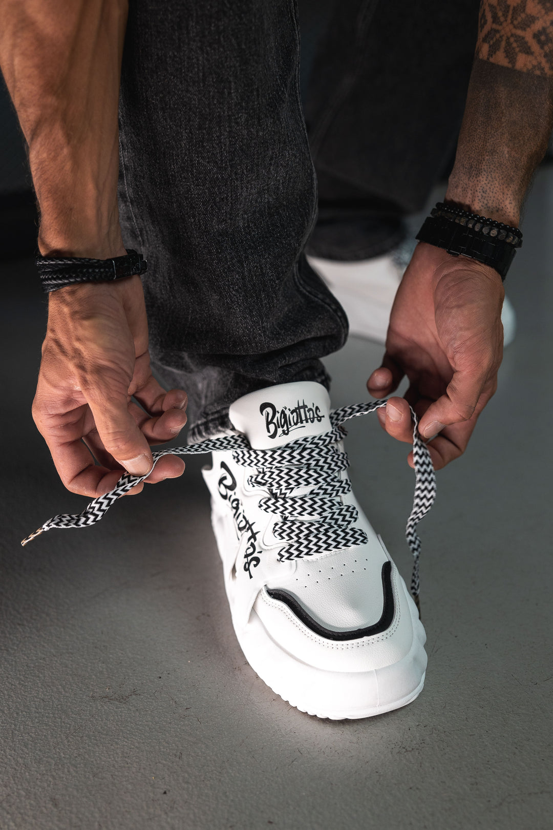 Graphite Edge TX10 Adidași Bărbați - Design Alb-Negru & Confort