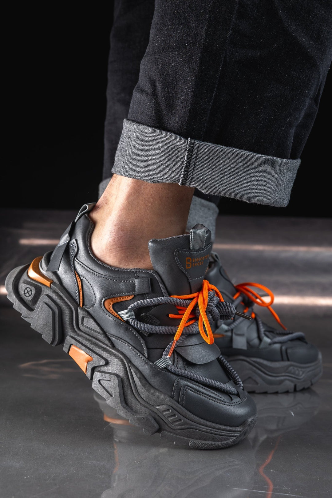 Urban Striker VX10 Adidași Gri Bărbați - Stil Modern & Accente