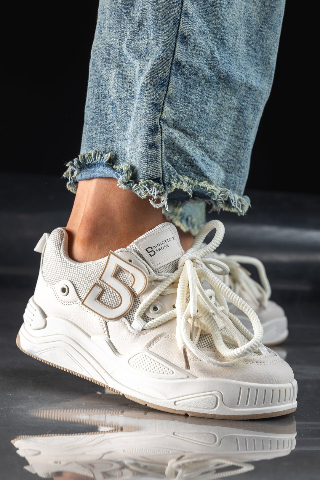 Elevate Ivory LX10 Adidași Bej Femei - Design Minimalist & Confort