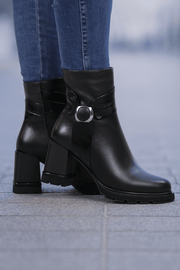 Botine cu Toc din Piele Negre cu Accesoriu - ARKOGhete damaBigiottos Shoes