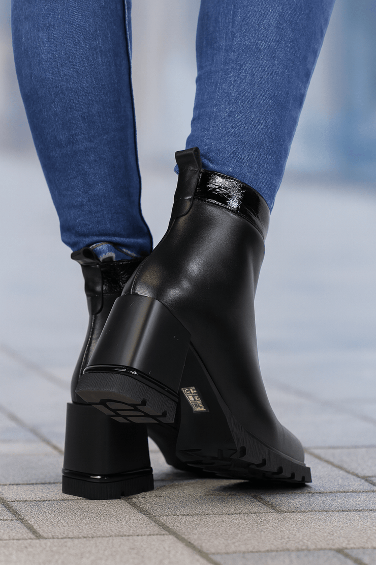 Botine cu Toc din Piele Negre cu Accesoriu - ARYNAGhete damaBigiottos Shoes