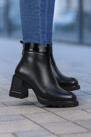 Botine cu Toc din Piele Negre cu Accesoriu - ARYNAGhete damaBigiottos Shoes