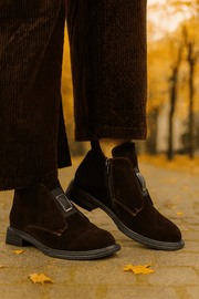 Ghete Casual Dama din Piele Intoarsa Maro cu Accesoriu - FENYGhete damaBigiottos Shoes