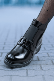 Ghete Casual Dama din Piele Lac Negre cu Accesoriu - ELIGhete damaBigiottos Shoes