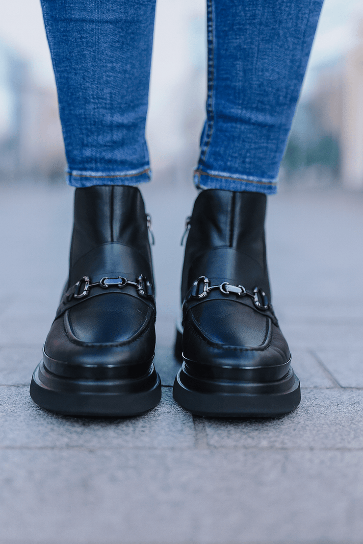 Ghete Casual Dama din Piele Negre cu Accesoriu - SOWEGhete damaBigiottos Shoes