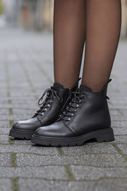 Ghete Casual Dama din Piele Negre cu Capse - PIAGhete damaBigiottos Shoes