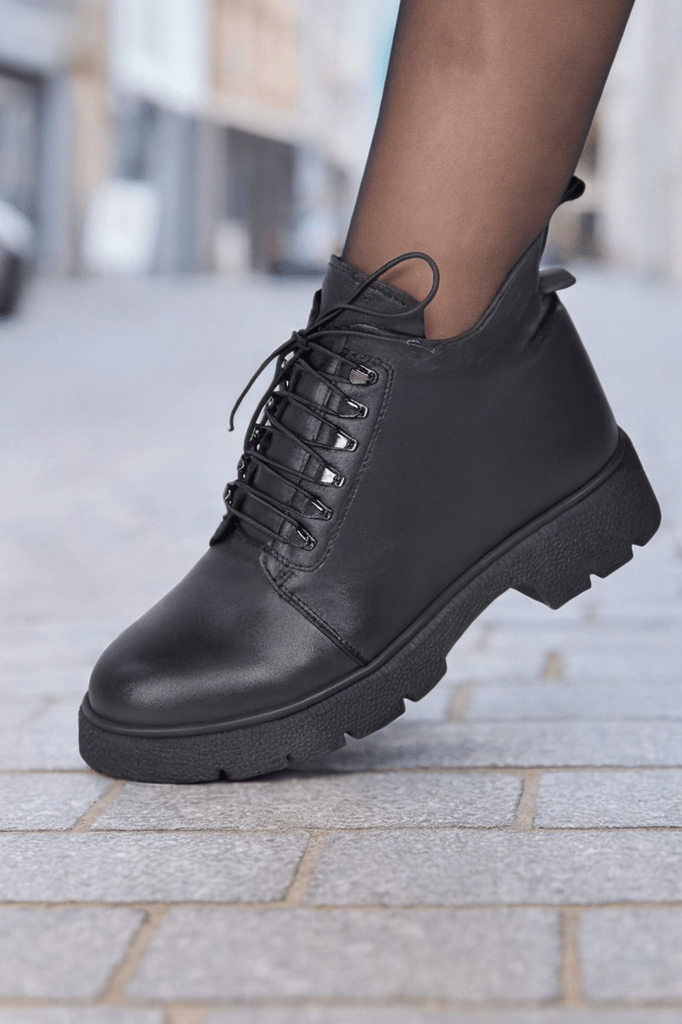 Ghete Casual Dama din Piele Negre cu Capse - PIAGhete damaBigiottos Shoes