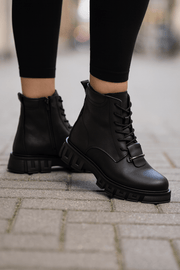 Ghete Dama din Piele Negre cu Accesoriu - GEZI BGhete damaBigiottos Shoes