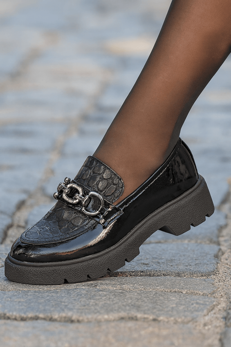 Pantofi Casual din Piele Lac Negri cu Accesoriu - ELEZPantofi casual damaBigiottos Shoes