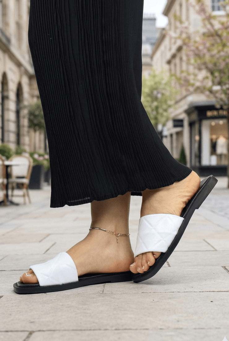 Papuci Dama din Piele Alba si Talba Neagra - BYFF – Bigiottos Shoes