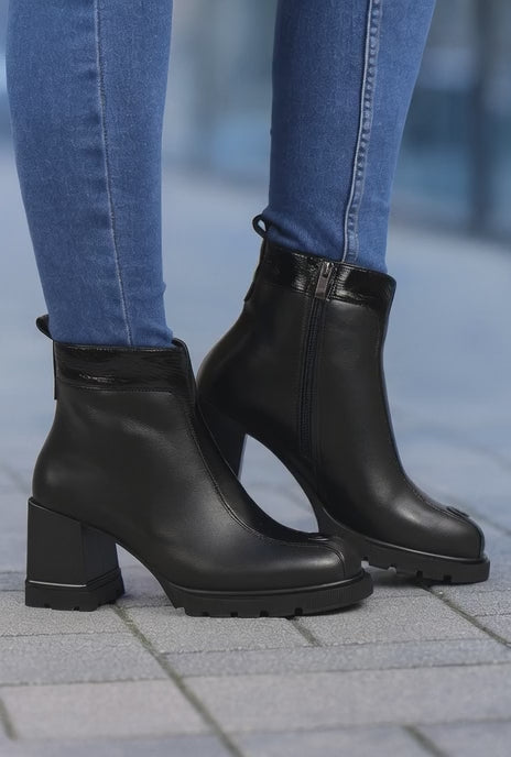 Botine cu Toc din Piele Negre cu Accesoriu - ARYNA