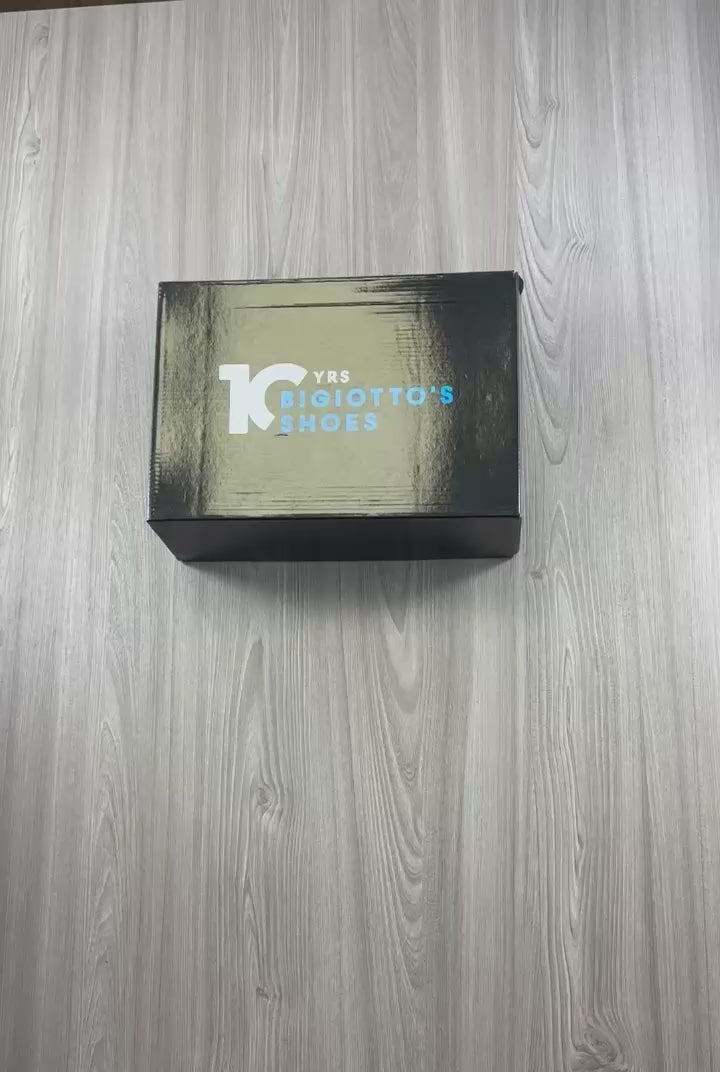 Adidasi Dama – Elevate Black LX10